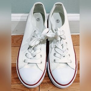 SHIPS FREE!! White Canvas Low Top Sneakers - 8